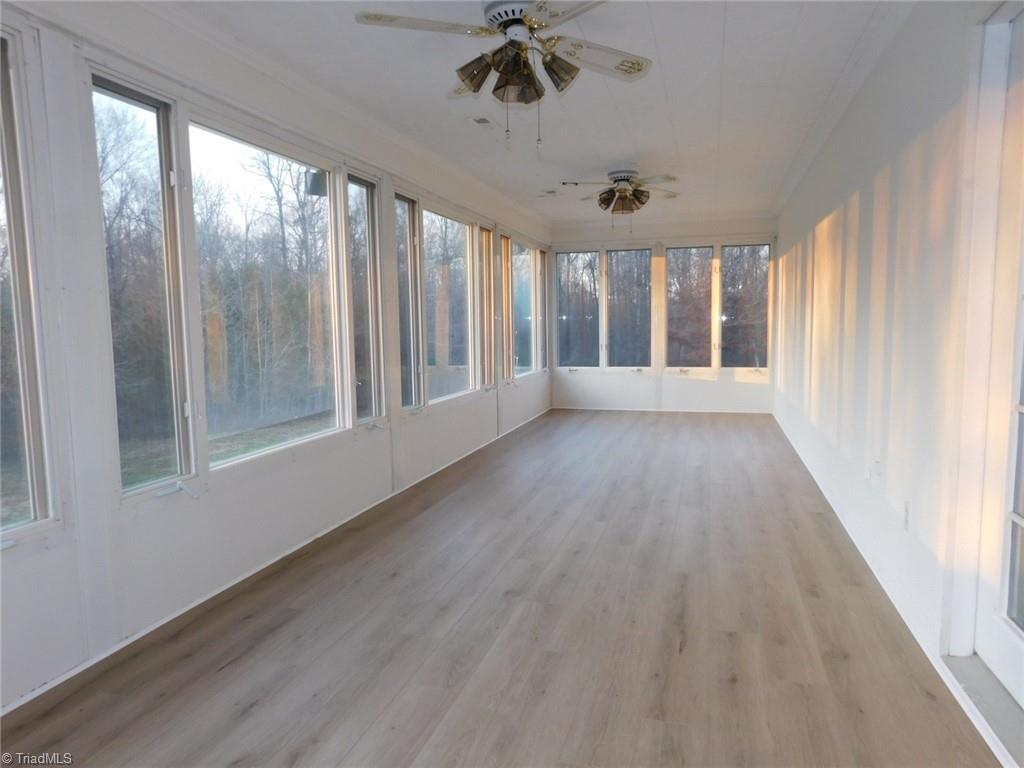3830 Cunningham Road Thomasville, NC 27360 - Photo 28 of 32 9'5"x31'6" Sunroom