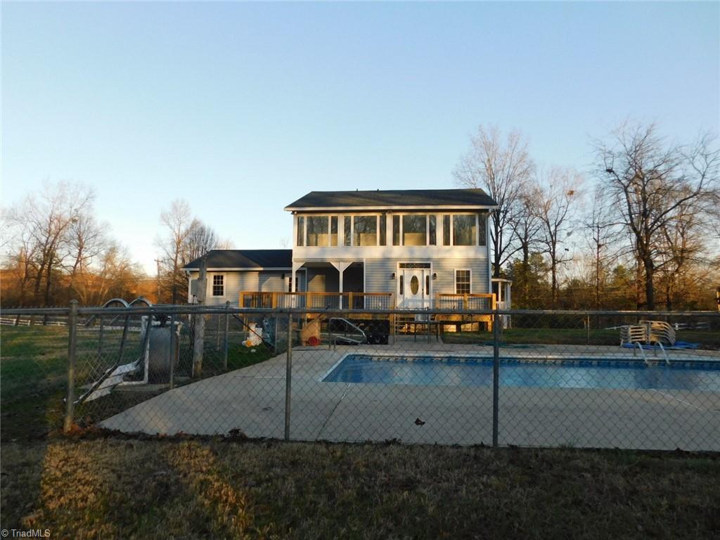 3830 Cunningham Road Thomasville, NC 27360 - Photo 31 of 32 View of back