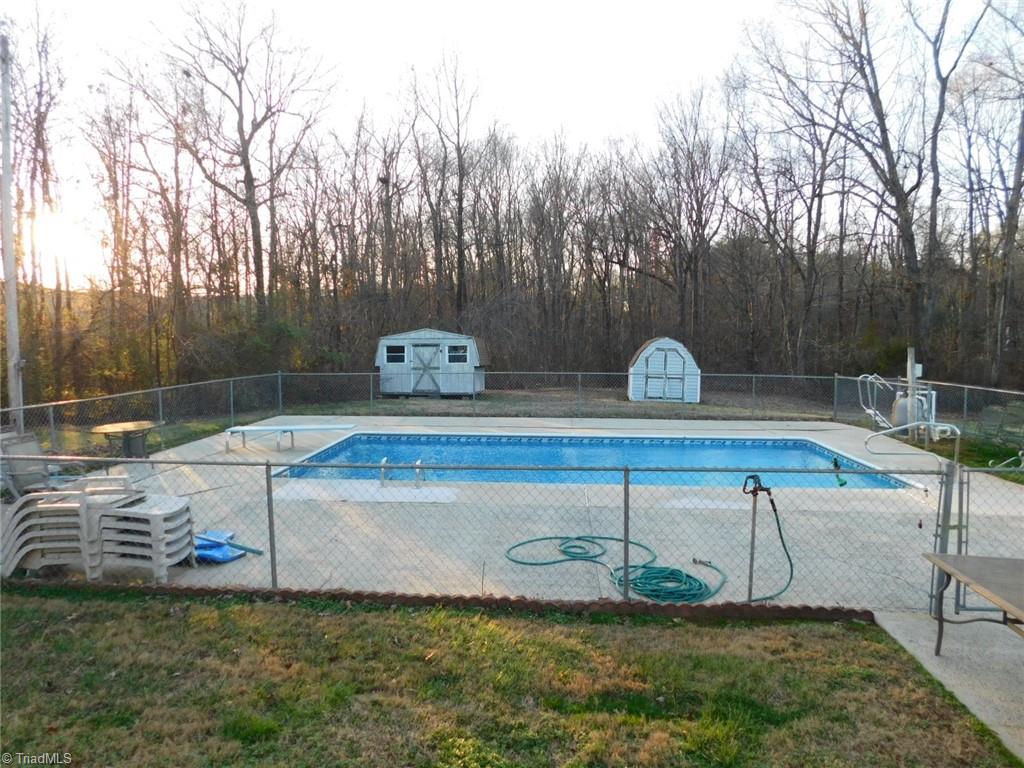3830 Cunningham Road Thomasville, NC 27360 - Photo 6 of 32 Inground Salt Water Pool