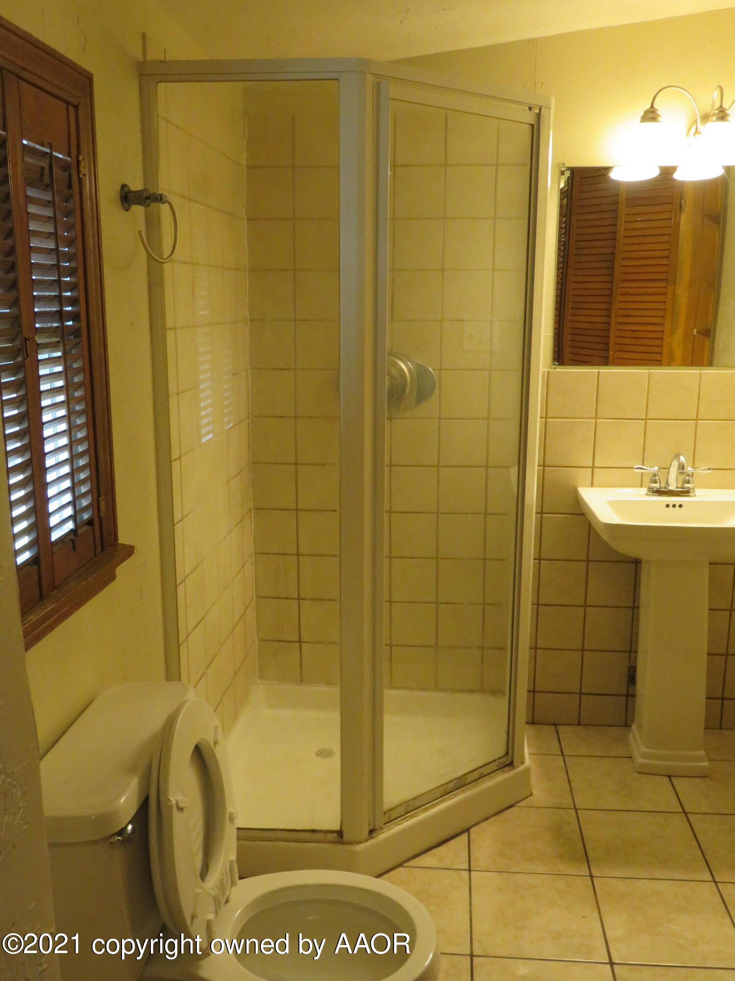 4804 Bowie Street Amarillo, TX 79110 - Photo 12 of 18 IMG_2355