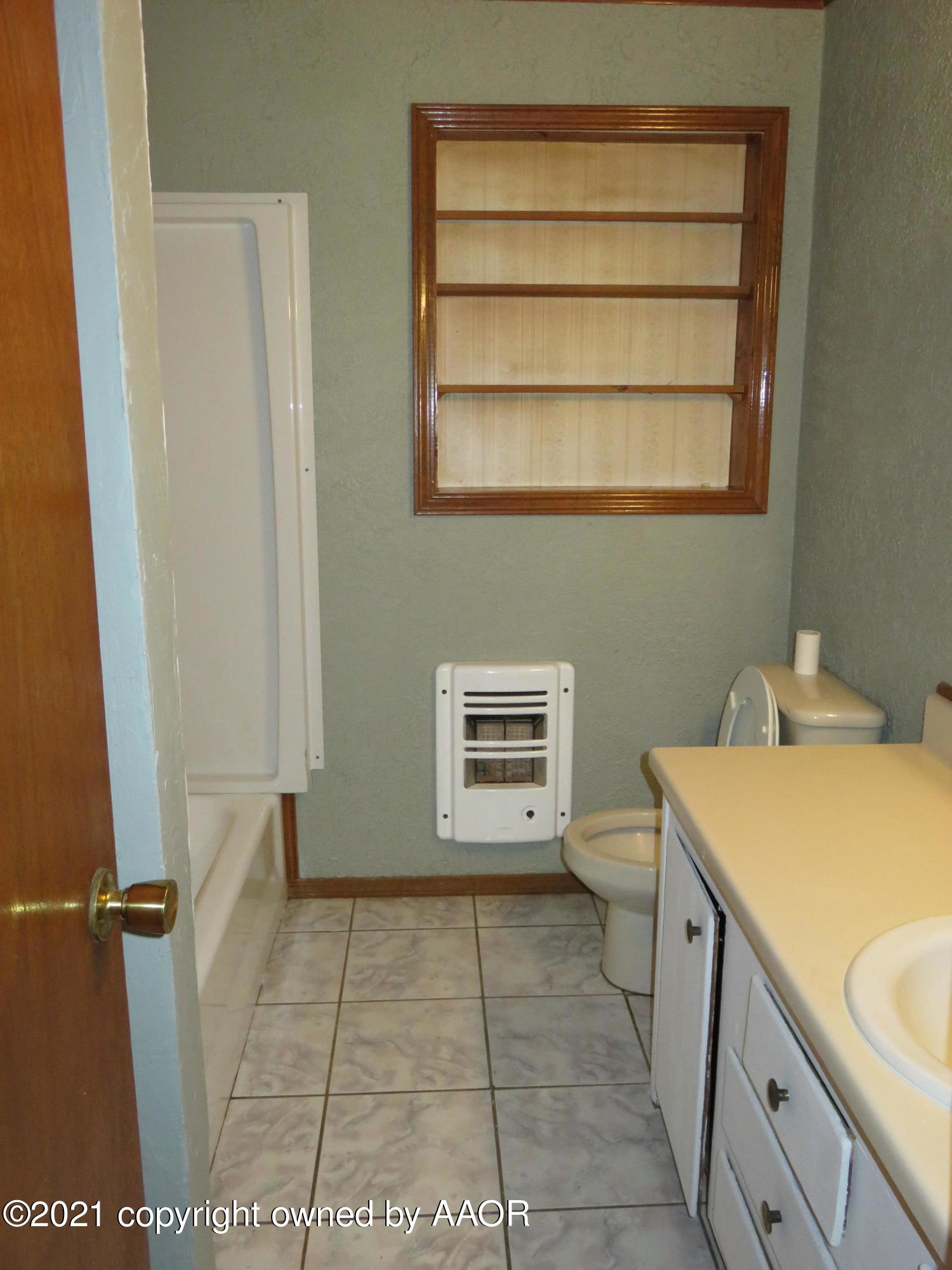 4804 Bowie Street Amarillo, TX 79110 - Photo 9 of 18 Full Bath