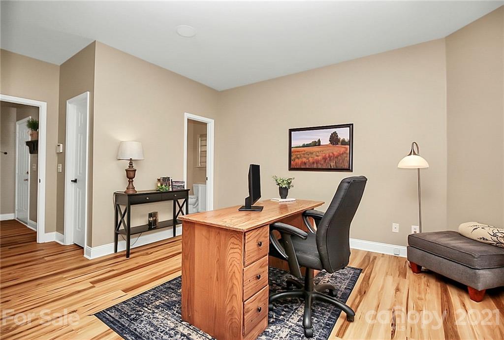 5730 Closeburn Road, Unit C Charlotte, NC 28210 - Photo 24 of 37 Gallery Image 24