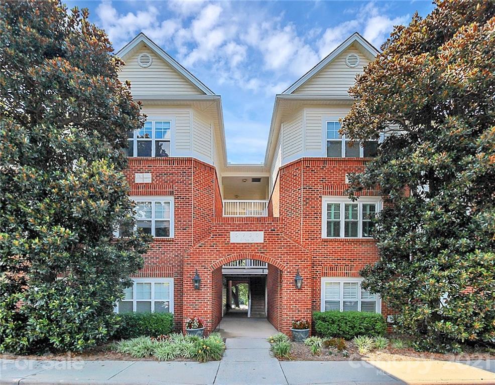 5730 Closeburn Road, Unit C Charlotte, NC 28210 - Photo 32 of 37 Gallery Image 32