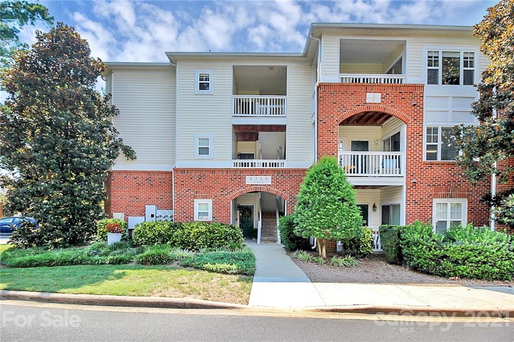 5730 Closeburn Road, Unit C Charlotte, NC 28210 - Photo 33 of 37 Gallery Image 33