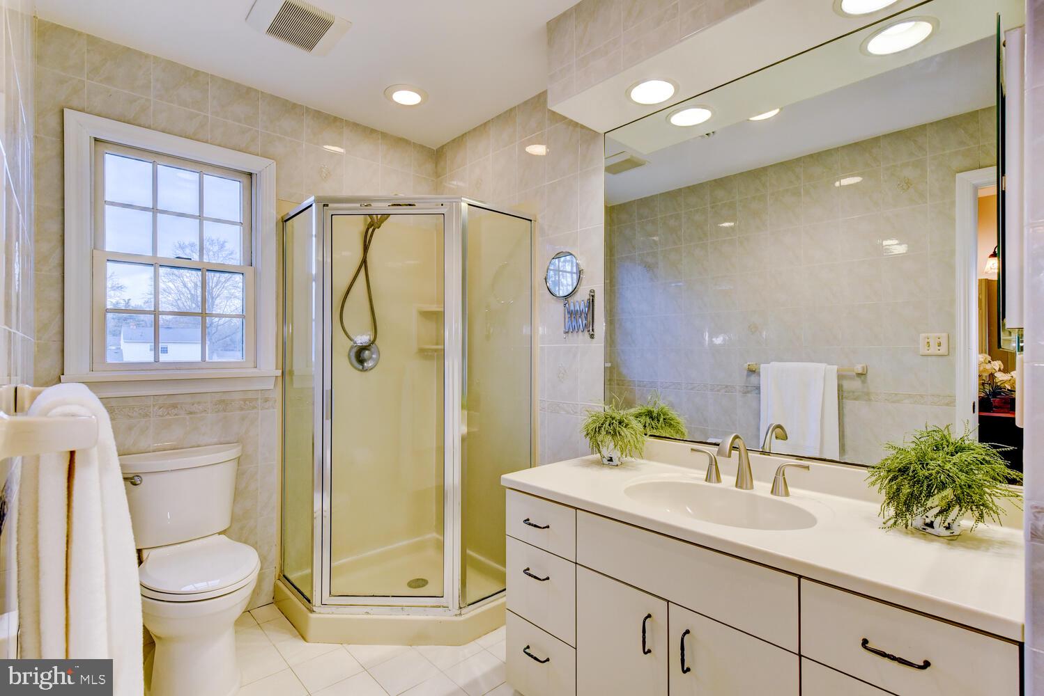 6 Coventry Circle Princeton Junction, NJ 08550 - Photo 34 of 70 Primary Bathroom