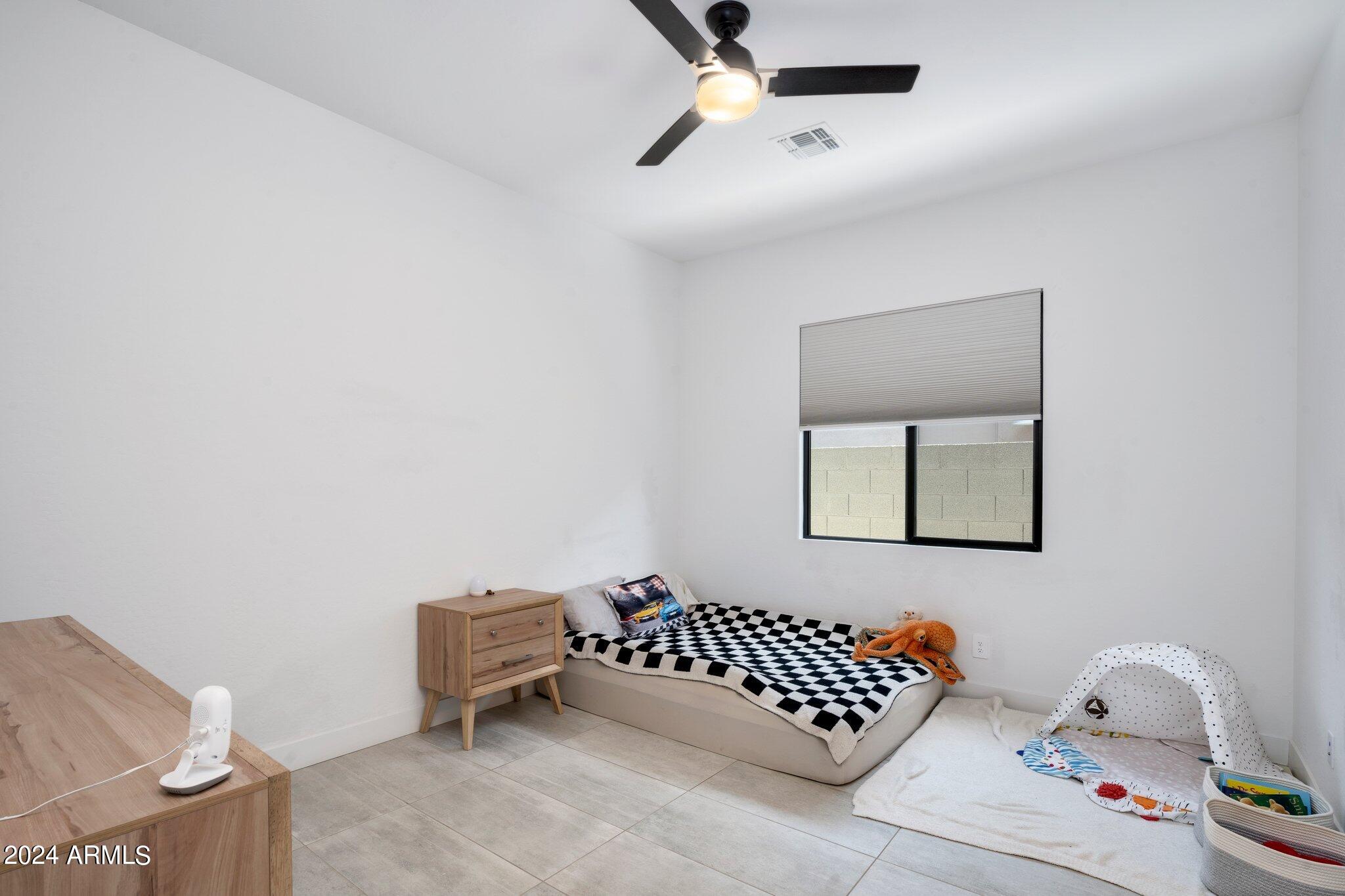 812 East Summerside Road Phoenix, AZ 85042 - Photo 35 of 64