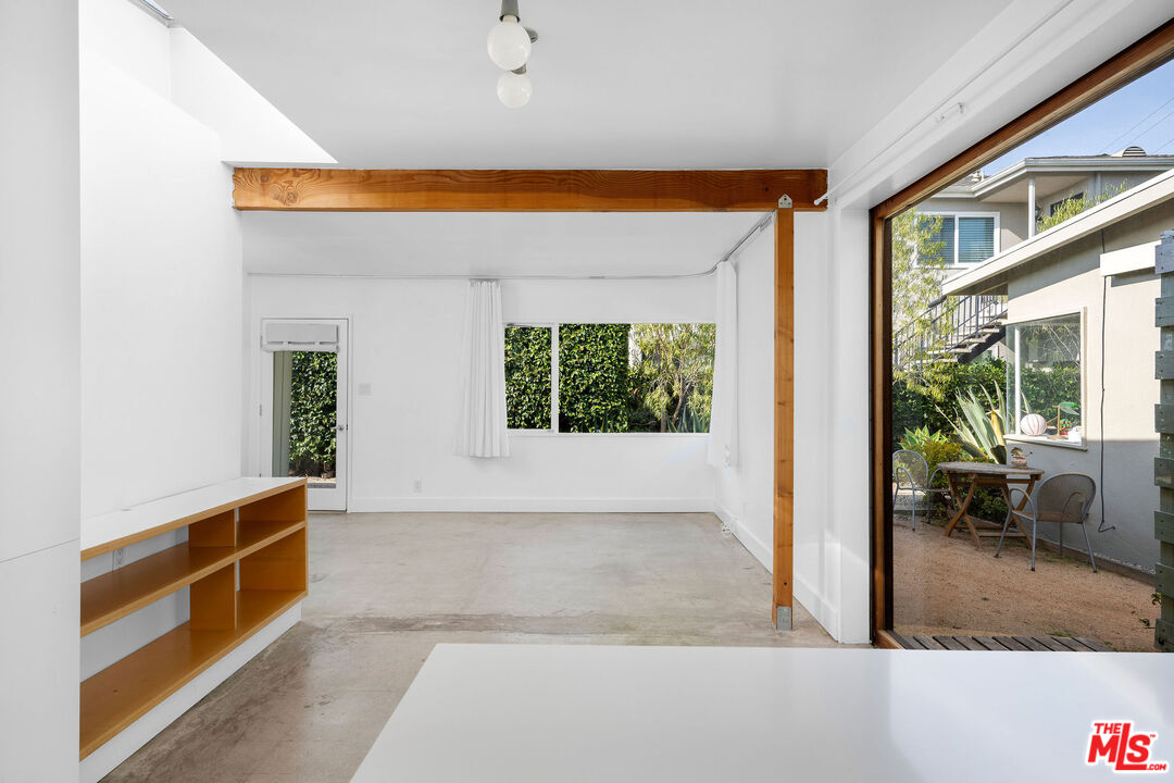 1819 Euclid Street Santa Monica, CA 90404 - Photo 29 of 55 a view of an entryway with sitting area