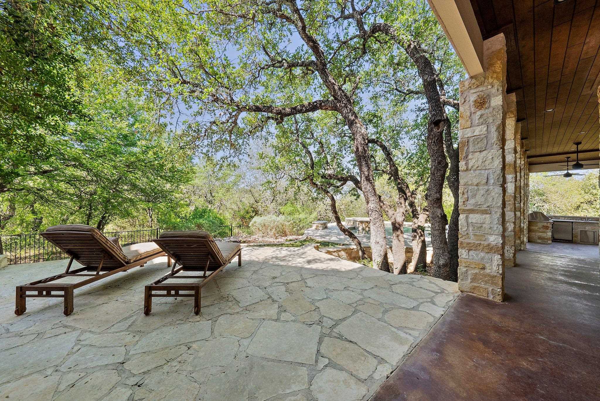 304 Hi Ridge Road Horseshoe Bay, TX 78657 - Photo 6 of 30 a view of outdoor space with seating