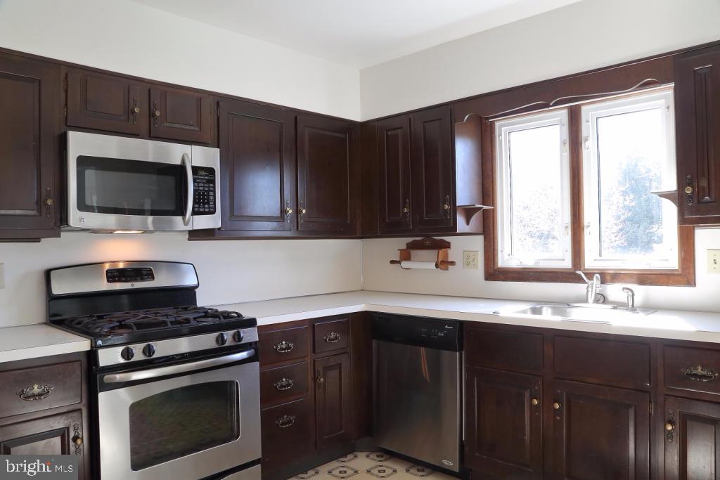 500 Wallingford Road Lancaster, PA 17601 - Photo 11 of 23