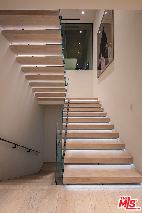 23919 Malibu Road Malibu, CA 90265 - Photo 24 of 33 a view of entryway