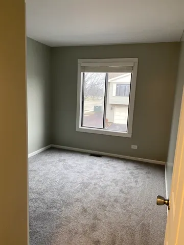 $289,000 | 901 Van Buren Court, Vernon Hills, IL 60061