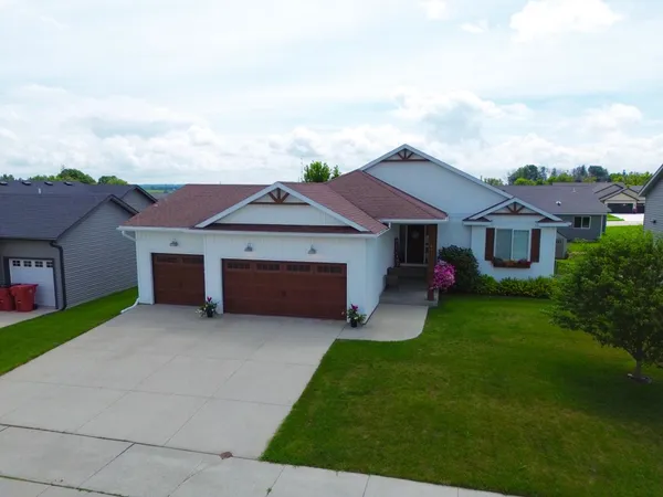 $525,000 | 893 Towne Drive Northeast, Byron, MN 55920