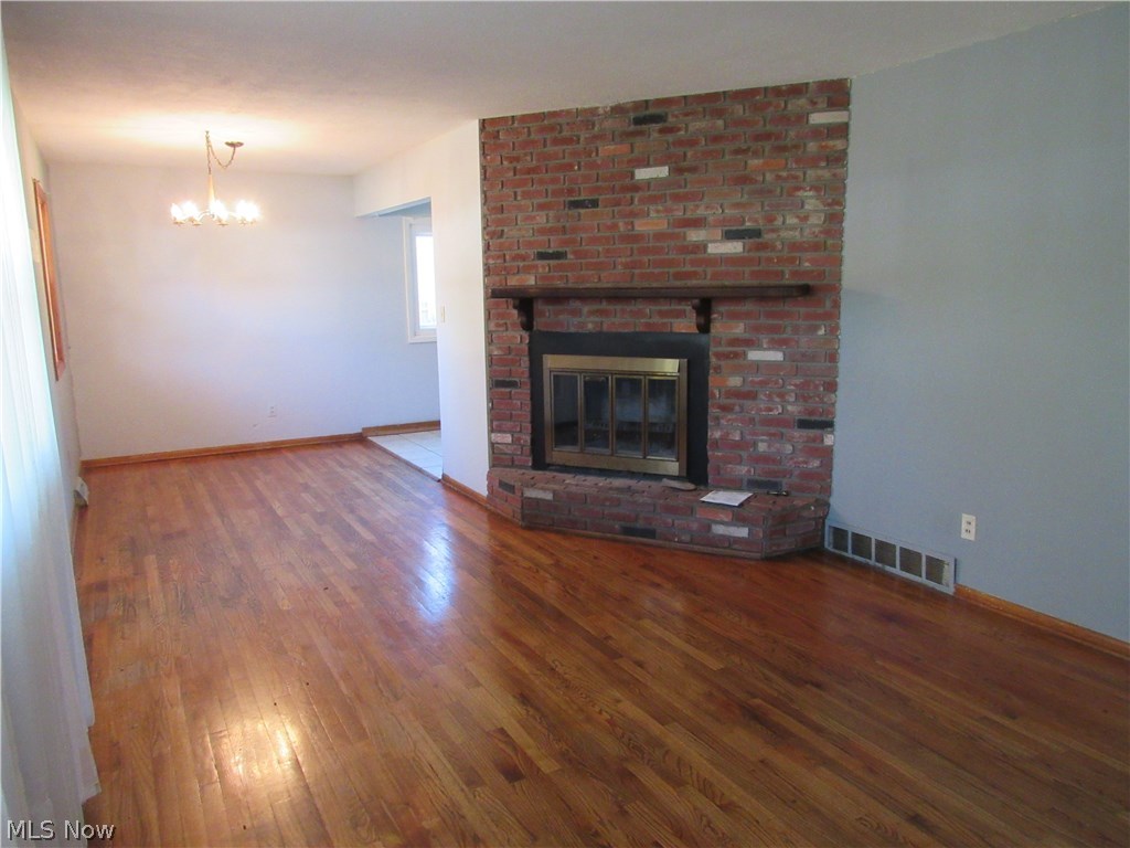 423 Nobottom Road Berea, OH 44017 - Photo 2 of 22 Gallery Image 2