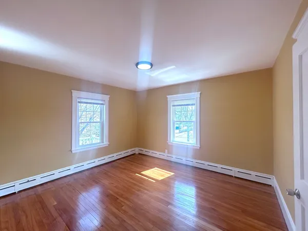 $3,400 | 11 Earle Street, Quincy, MA 02170