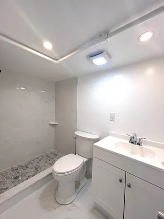 $3,400 | 11 Earle Street, Quincy, MA 02170