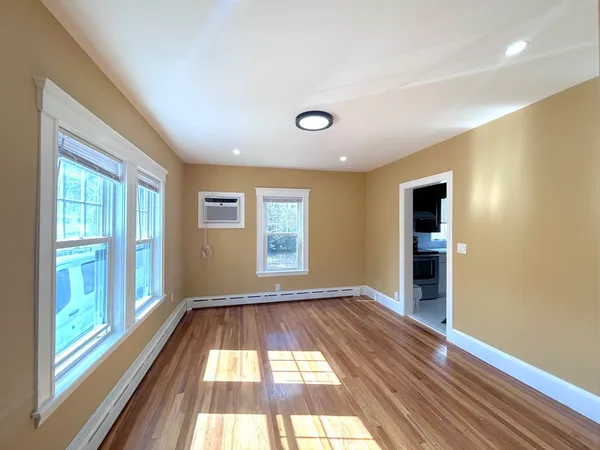 $3,400 | 11 Earle Street, Quincy, MA 02170