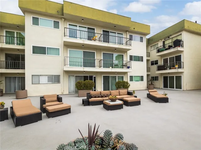 $619,000 | 1600 Ardmore Avenue, Unit 320, Hermosa Beach, CA 90254