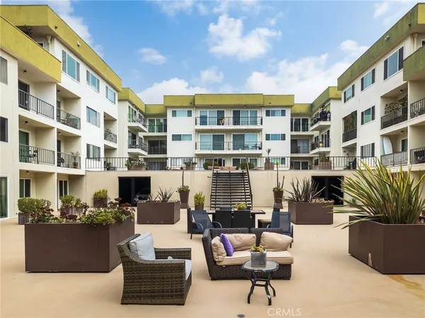 $619,000 | 1600 Ardmore Avenue, Unit 320, Hermosa Beach, CA 90254