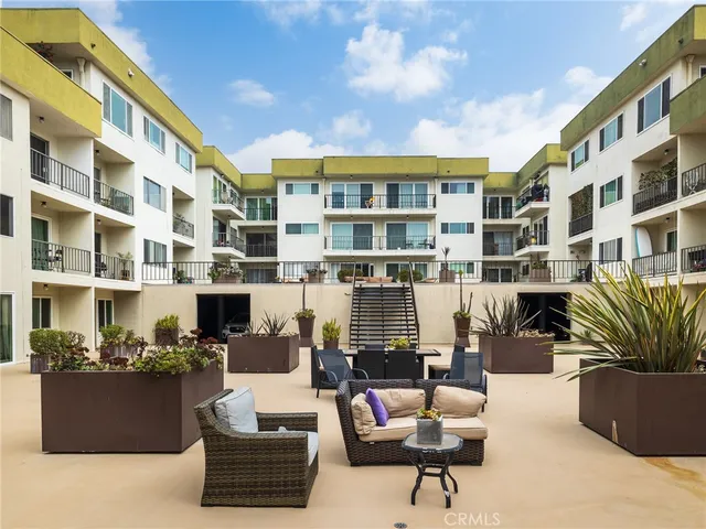 $619,000 | 1600 Ardmore Avenue, Unit 320, Hermosa Beach, CA 90254
