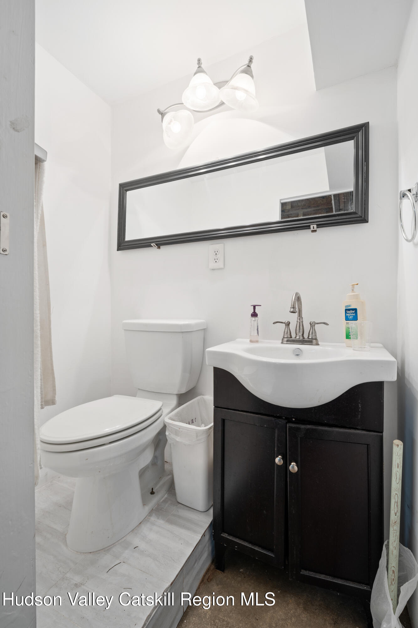 537 Mossy Hill Road Catskill, NY 12414 - Photo 47 of 105 Bathroom
