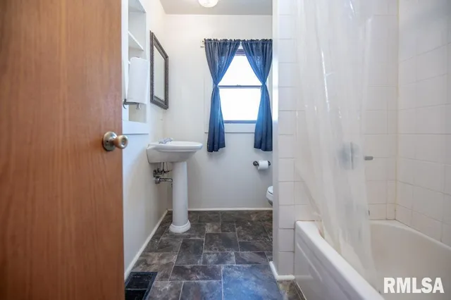 $169,900 | 4316 West Prairie Lane, Peoria, IL 61604