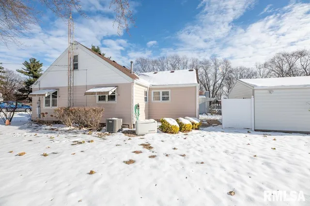 $169,900 | 4316 West Prairie Lane, Peoria, IL 61604