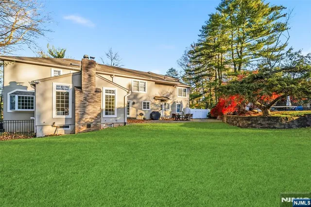 $2,425,000 | 27 Pine Hill Road, Old Tappan, NJ 07675