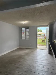 $2,100 | 1170 East 55th Street, Long Beach, CA 90805