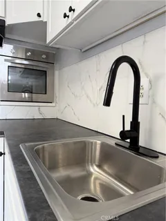 $2,100 | 1170 East 55th Street, Long Beach, CA 90805