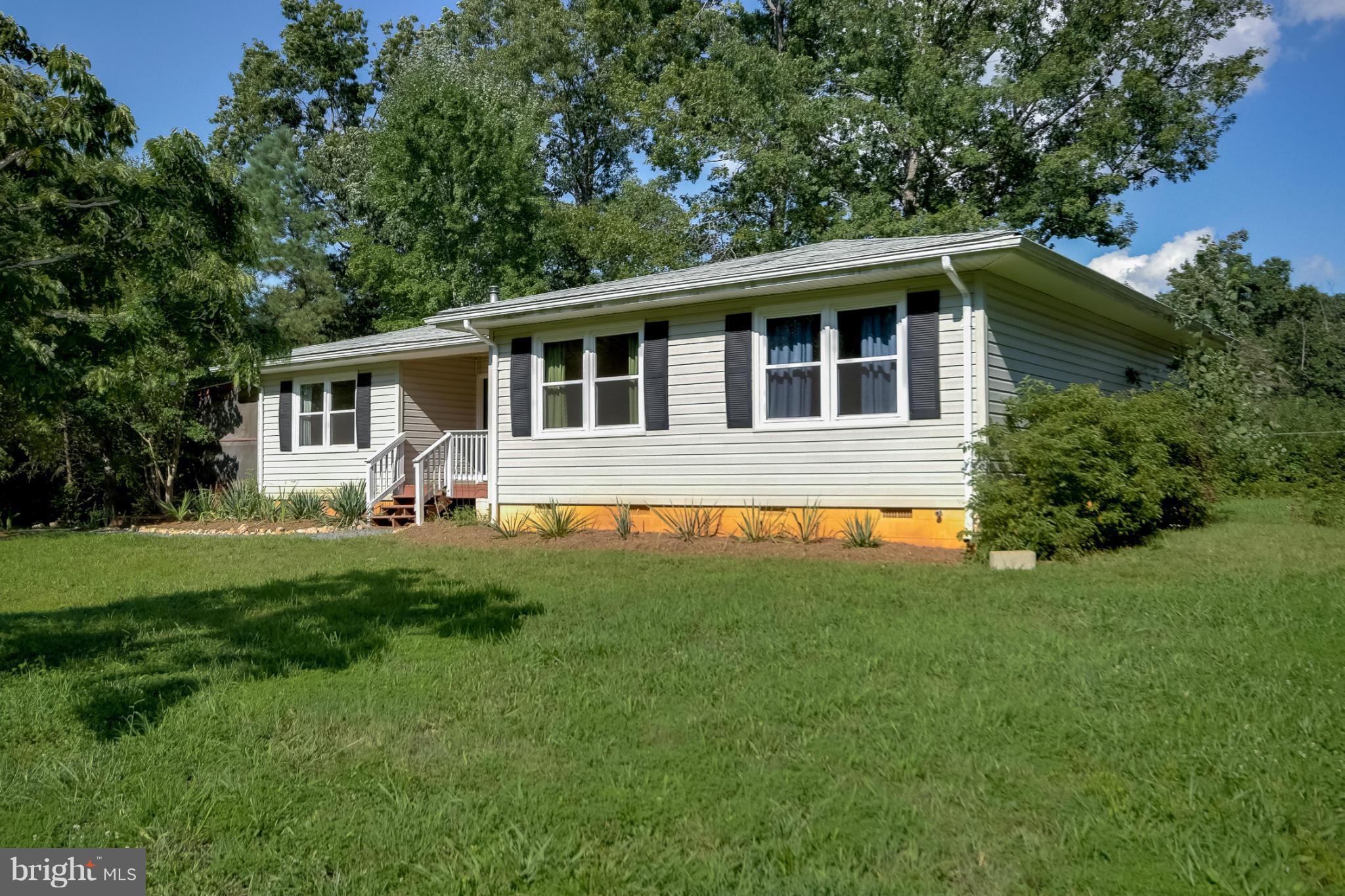 11407 Boston Road Unionville, VA 22567 - Photo 2 of 29 Exterior (Front)