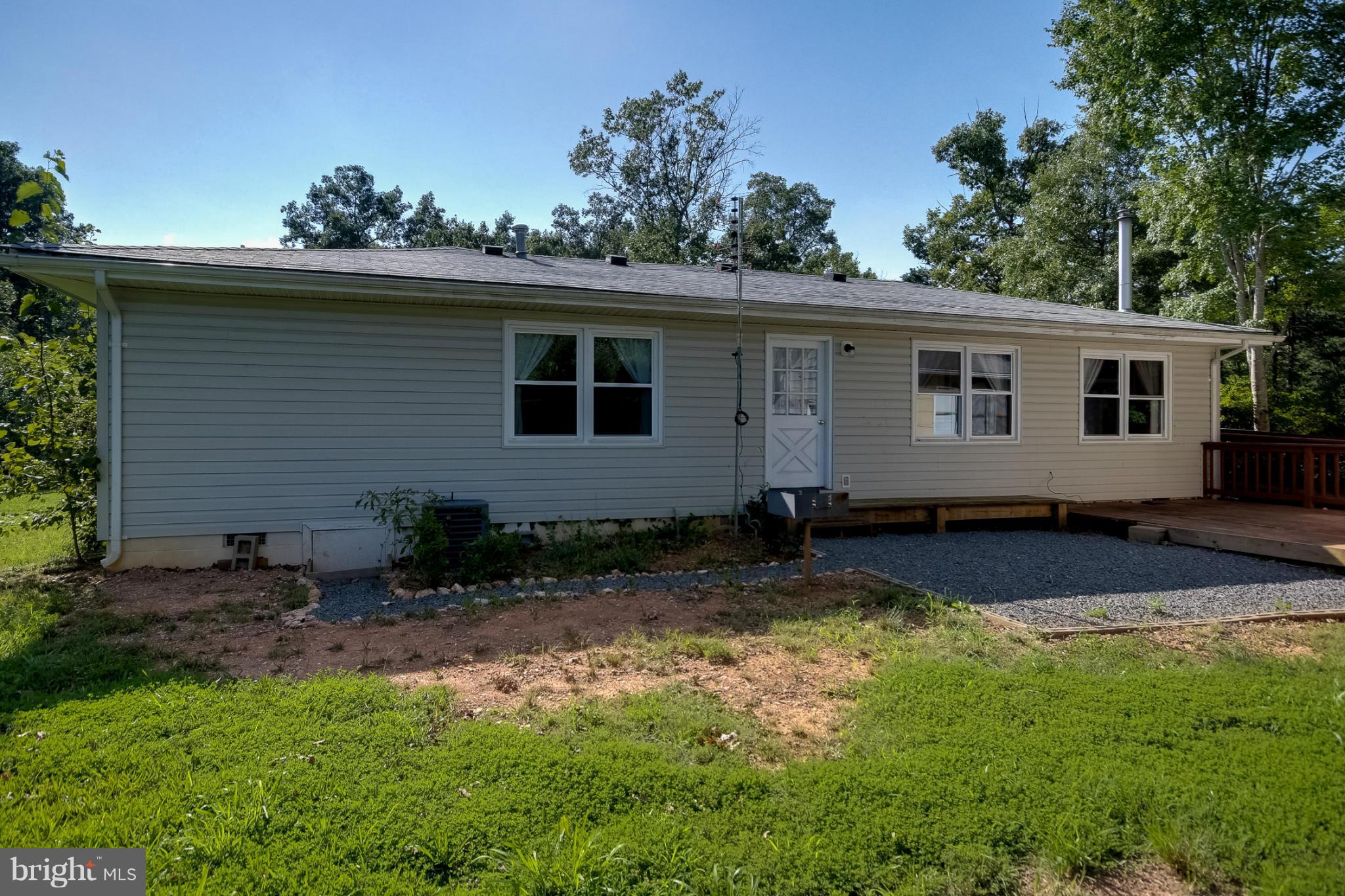 11407 Boston Road Unionville, VA 22567 - Photo 27 of 29 Exterior (Rear)