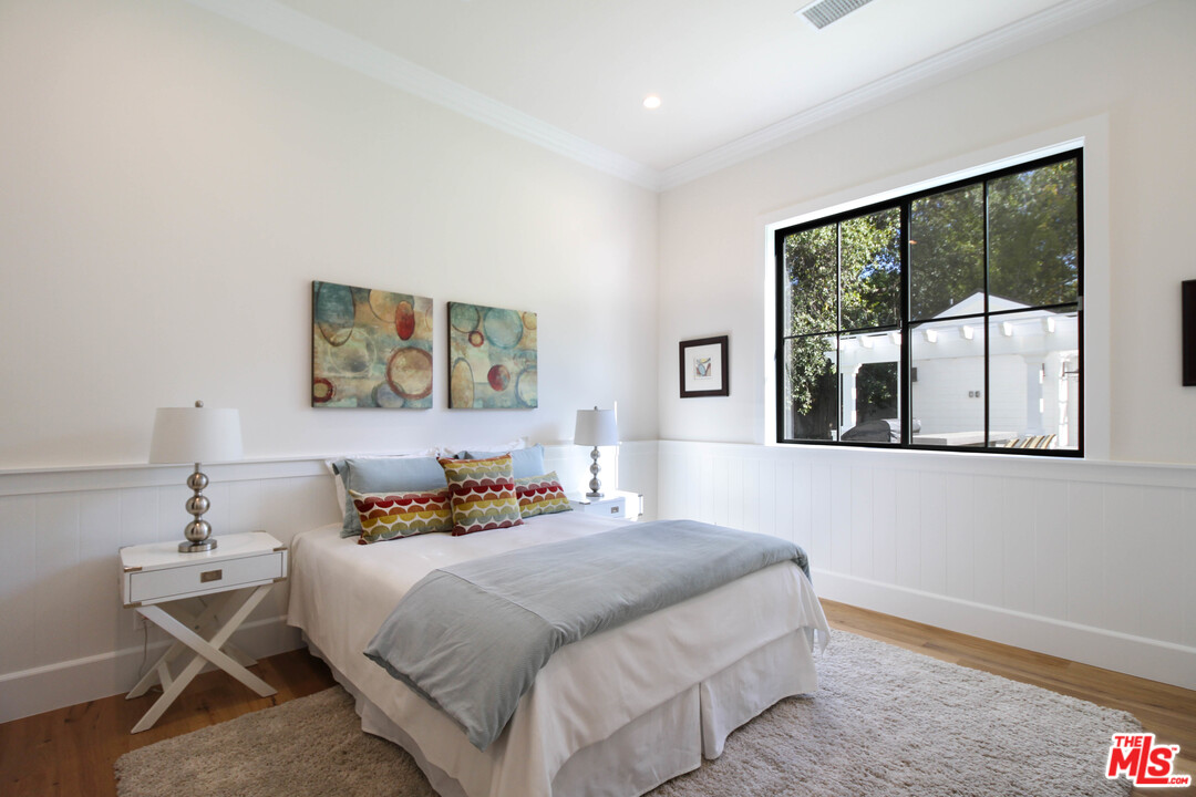 17310 Rancho Street Encino, CA 91316 - Photo 31 of 49 Gallery Image 31
