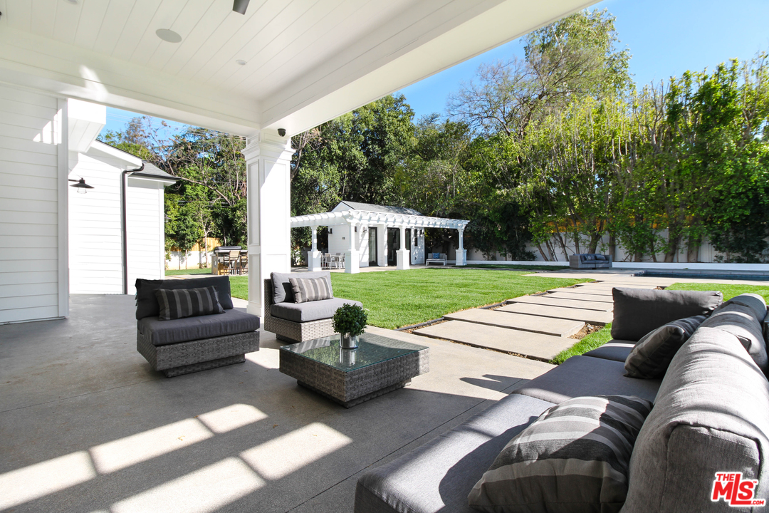 17310 Rancho Street Encino, CA 91316 - Photo 37 of 49 Gallery Image 37