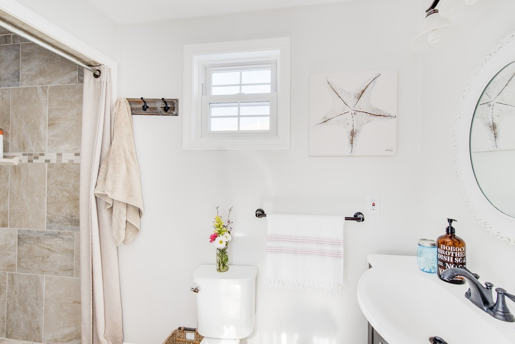 165 Albatross Road Quincy, MA 02169 - Photo 12 of 16 Gallery Image 12