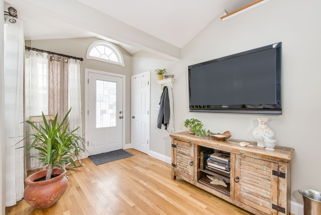 165 Albatross Road Quincy, MA 02169 - Photo 3 of 16 Gallery Image 3