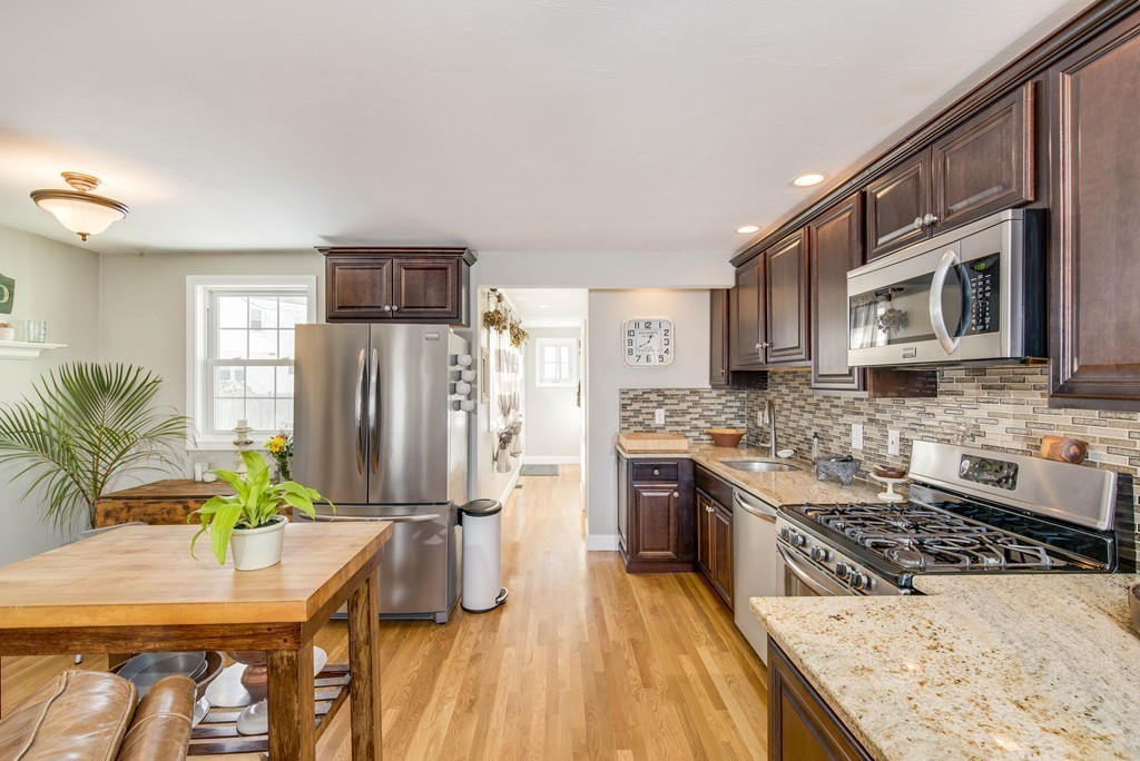 165 Albatross Road Quincy, MA 02169 - Photo 6 of 16 Gallery Image 6