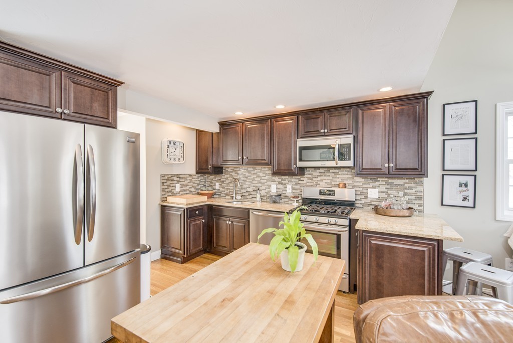 165 Albatross Road Quincy, MA 02169 - Photo 7 of 16 Gallery Image 7