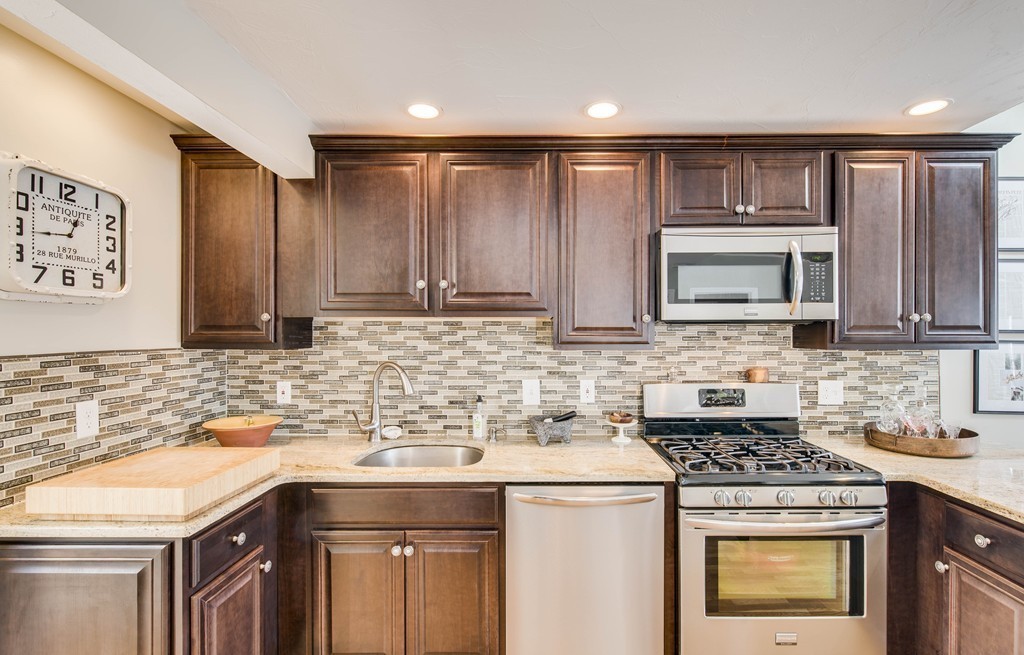 165 Albatross Road Quincy, MA 02169 - Photo 8 of 16 Gallery Image 8