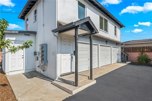 a view of a house with a garage