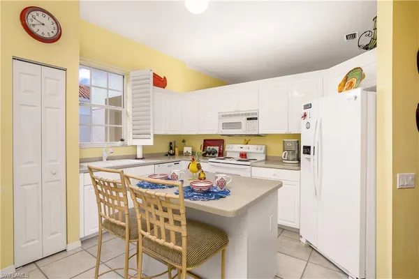 $9,500 | 1000 L Lambiance Circle, Unit 201, Naples, FL 34108