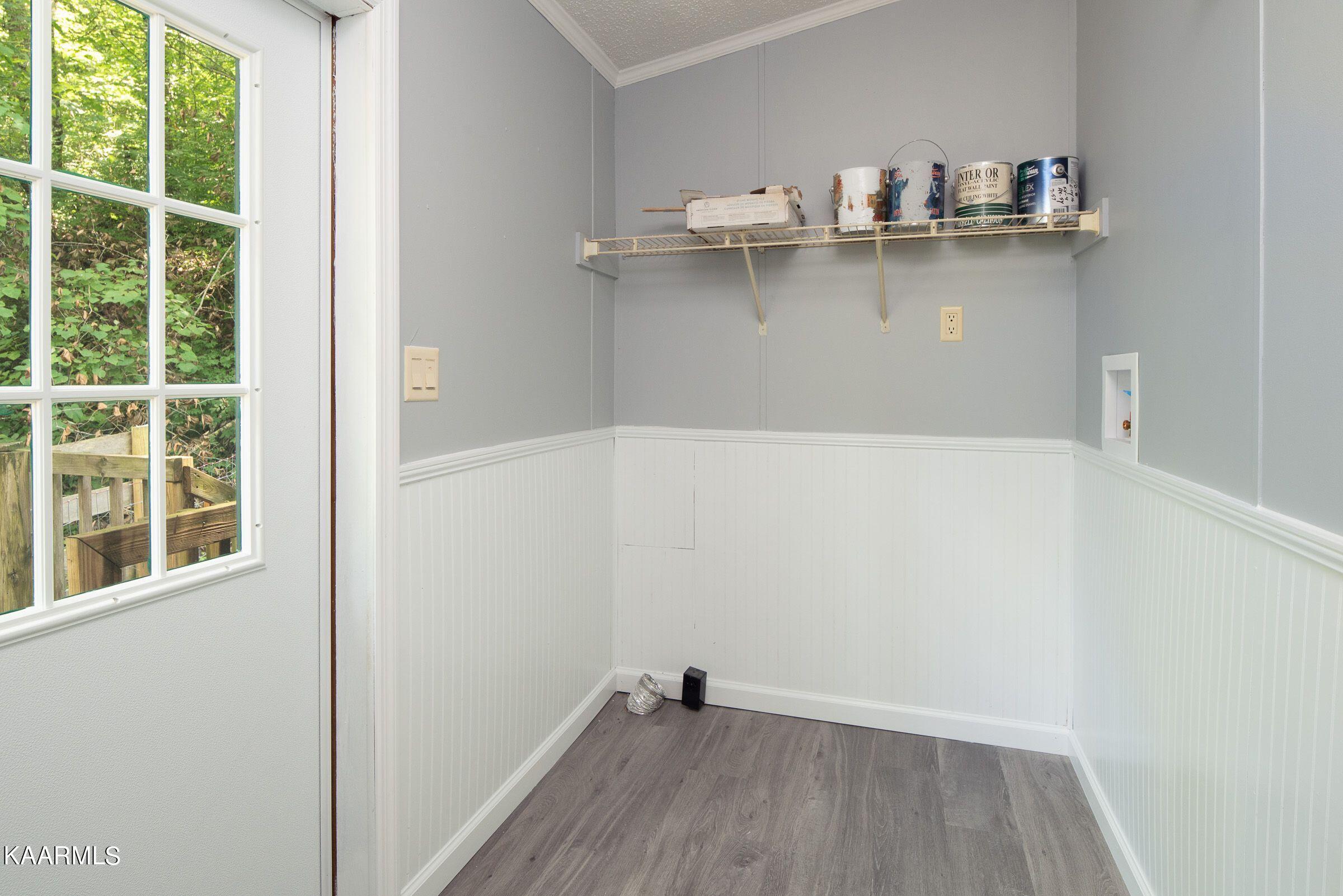 2876 Dutch Valley Road Clinton, TN 37716 - Photo 15 of 19 dutchlaundr