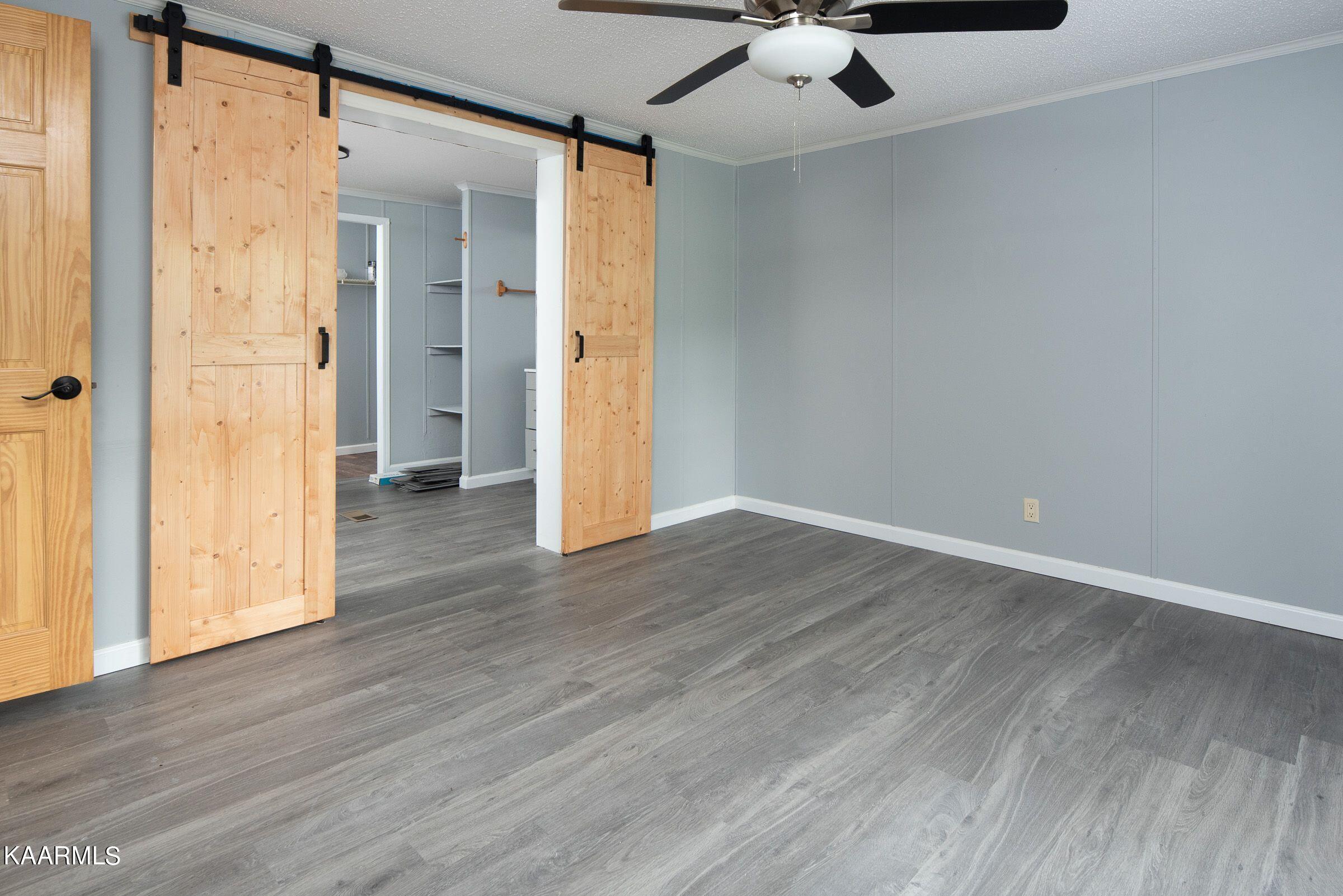 2876 Dutch Valley Road Clinton, TN 37716 - Photo 16 of 19 dutchmastbed2