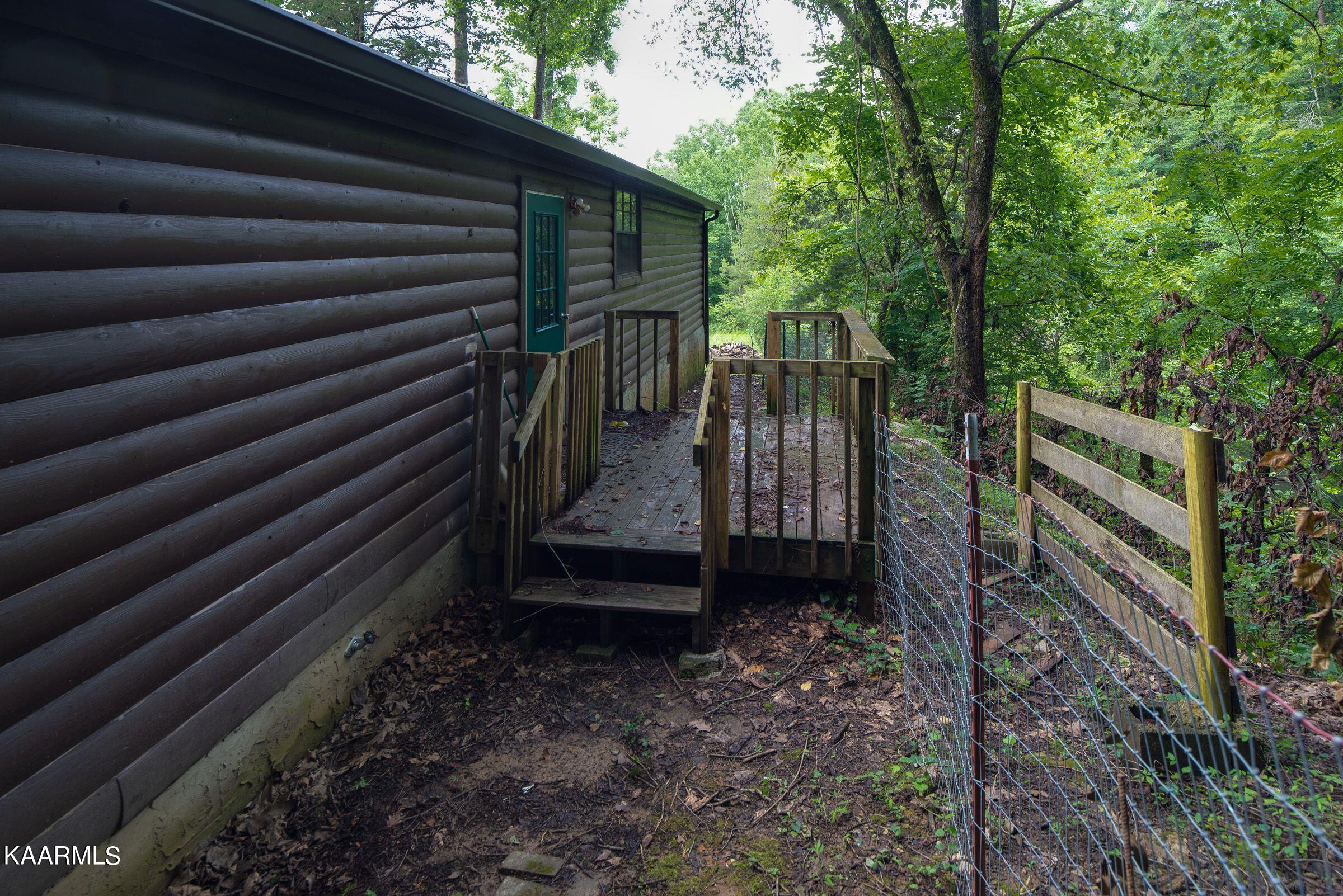 2876 Dutch Valley Road Clinton, TN 37716 - Photo 6 of 19 dutchrear