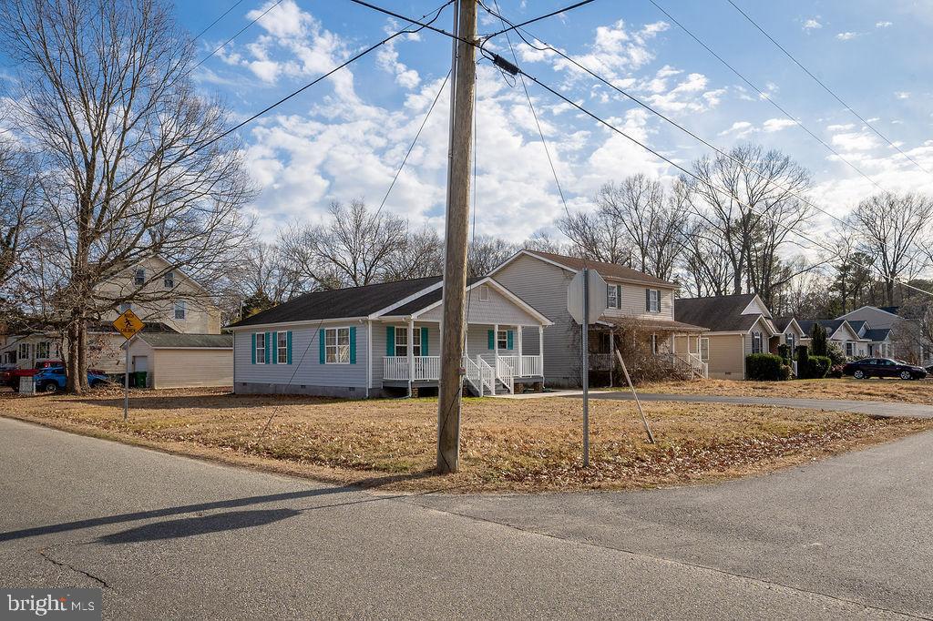 200 5th Street Colonial Beach, VA 22443 - Photo 3 of 45 Charming corner lot with inviting curb appeal.
