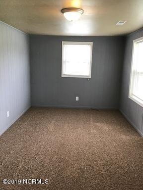 682 Hubert Boulevard Hubert, NC 28539 - Photo 11 of 31 105 Claire 5