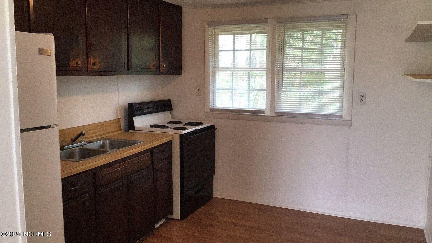 682 Hubert Boulevard Hubert, NC 28539 - Photo 27 of 31 113 Claire 3