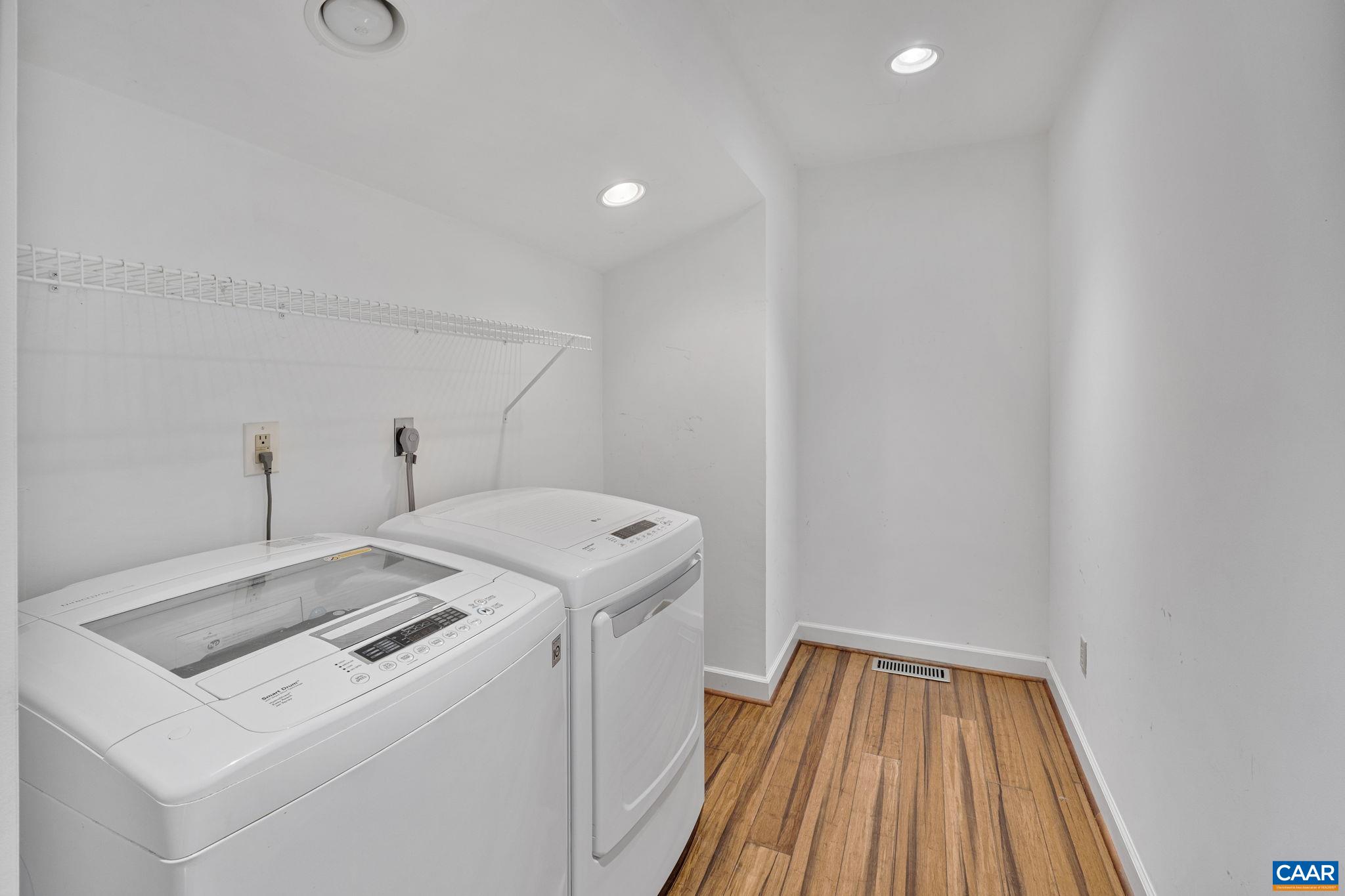 7 Riverside Drive Palmyra, VA 22963 - Photo 13 of 26 a utility room with dryer and washer