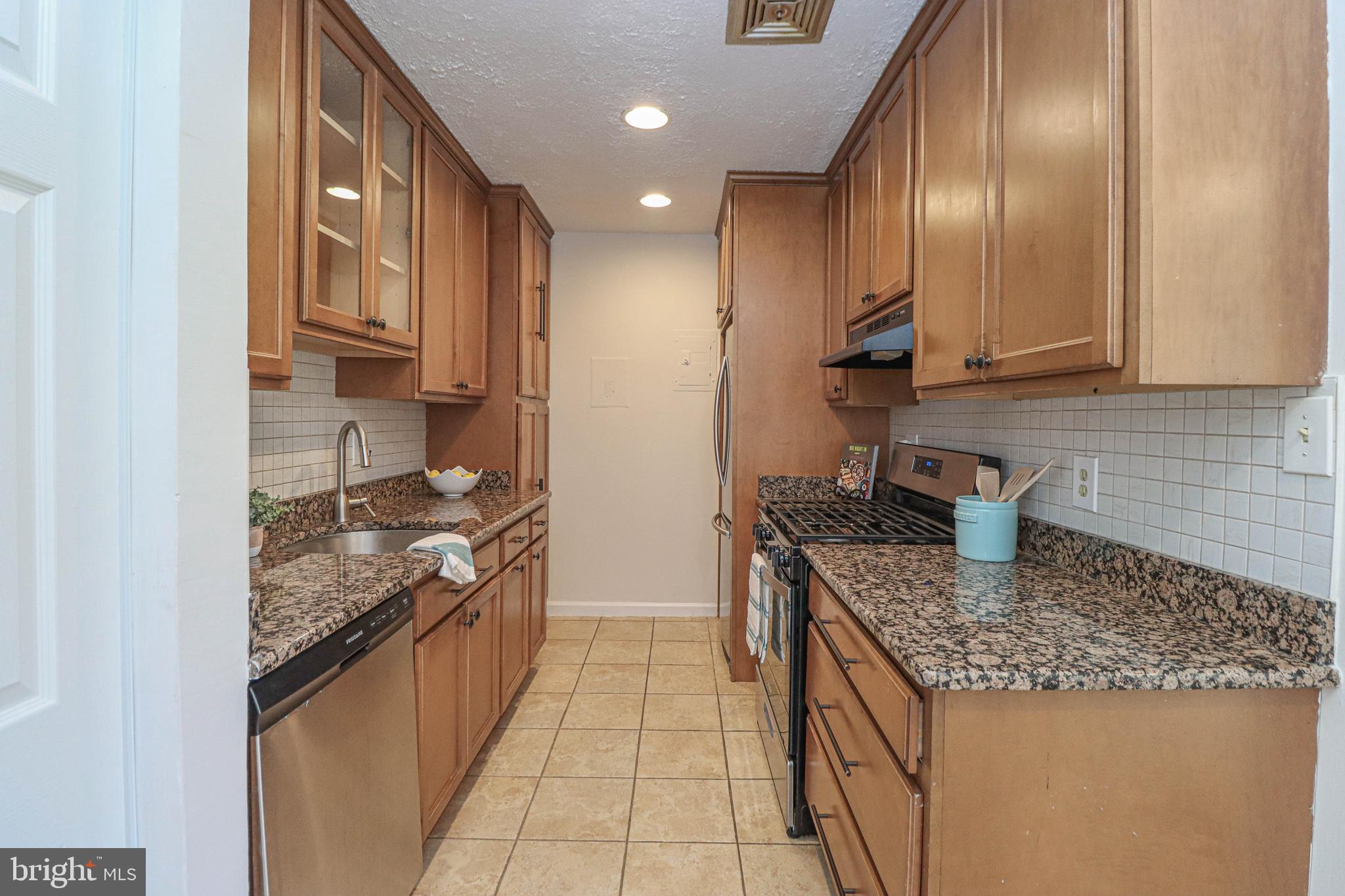 140 Georgetown Road, Unit 10 Annapolis, MD 21403 - Photo 18 of 43 Kitchen