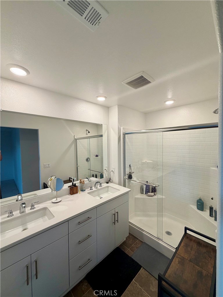 364 Castaic Way Rialto, CA 92377 - Photo 23 of 73