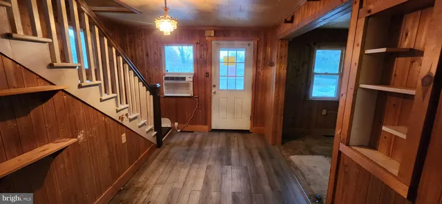 $104,500 | 321 Chestnut Street, Mount Holly Springs, PA 17065